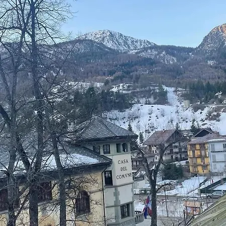 Angolo Del Maggiociondolo דירה *