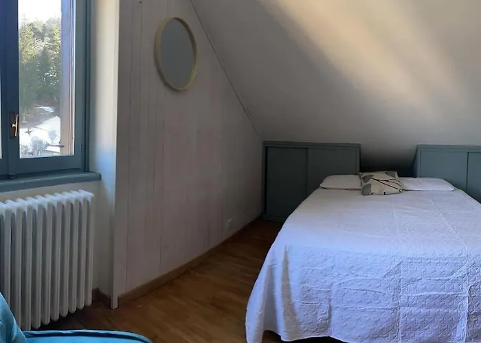 Angolo Del Maggiociondolo شقة